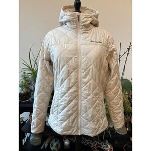 Columbia creme colored Sherpa lined puffer coat Medium hood, cozy, winter, rain